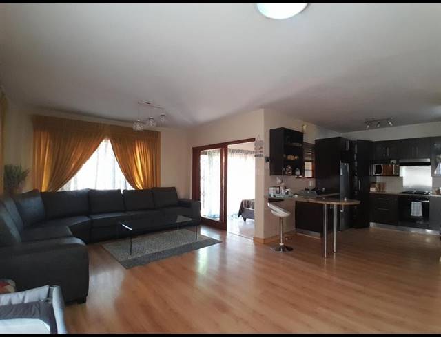 3 BEDROOM TOWNHOUSE FOR SALE IN ELDO VILLAGE